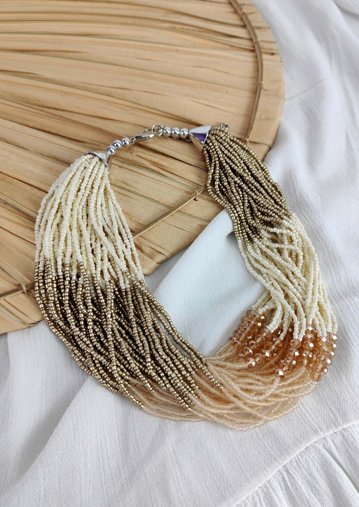 κολιε-γυαλινεσ-χαντρεσ-κρεμαστο