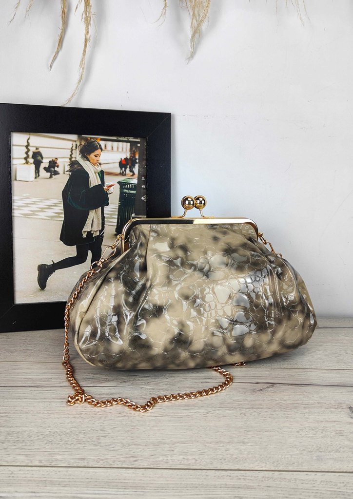 τσαντα-clutch-ωμου-αλυσιδα-νερα