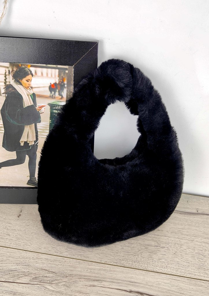 τσαντα-χειροσ-γουνα-κομποσ